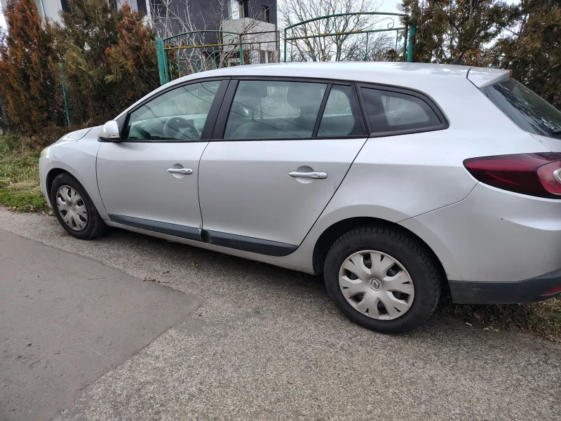 Renault Megane Combi, снимка 3 - Автомобили и джипове - 48176831