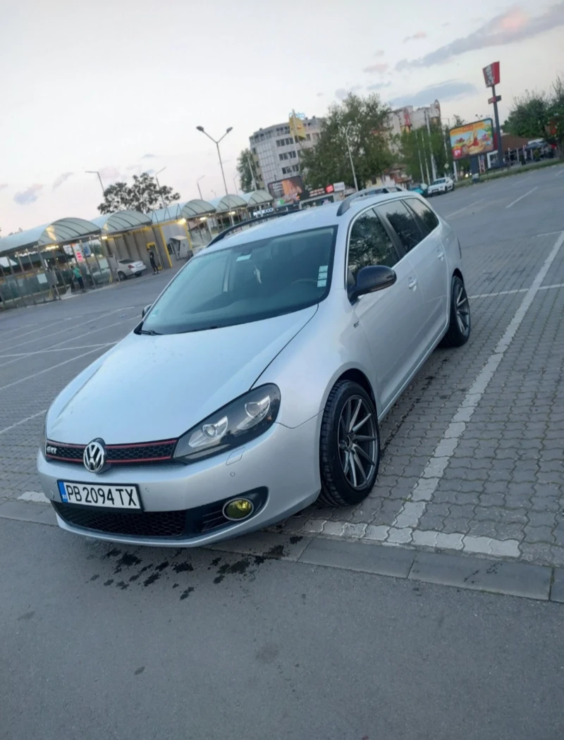 VW Golf комби 1.6тди, снимка 4 - Автомобили и джипове - 49326474