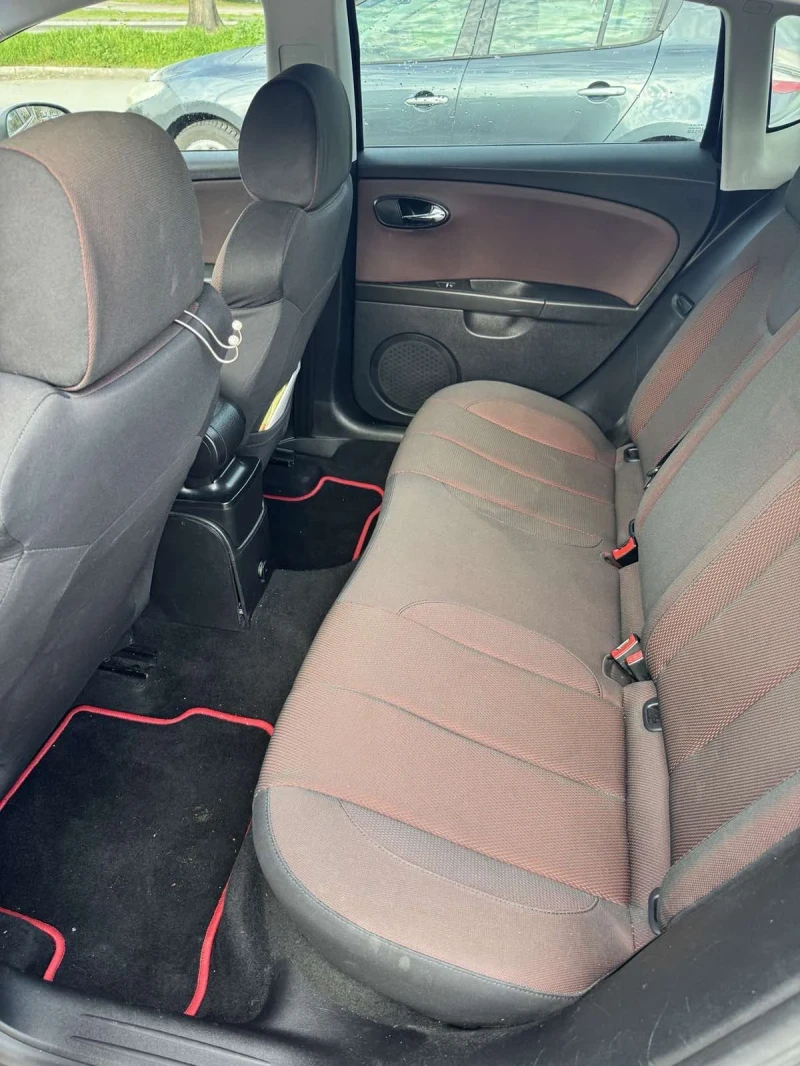 Seat Leon, снимка 8 - Автомобили и джипове - 52627793