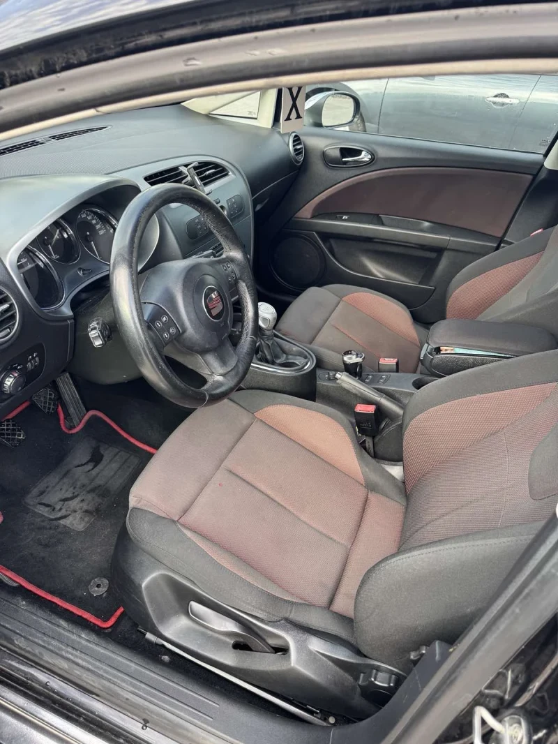 Seat Leon, снимка 9 - Автомобили и джипове - 52627793