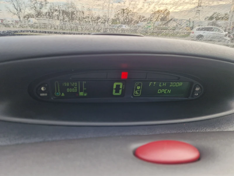 Citroen Xsara picasso 1.6HDI 90HP.ITALIA, снимка 14 - Автомобили и джипове - 52329509