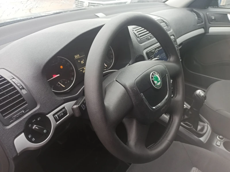 Skoda Octavia 2.0 TDI, снимка 10 - Автомобили и джипове - 52884057