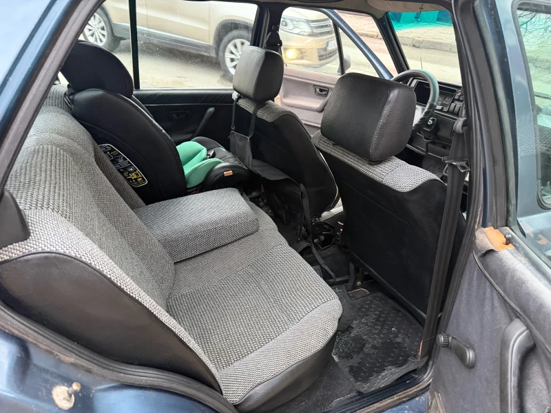 VW Jetta 1.3, снимка 7 - Автомобили и джипове - 53286912