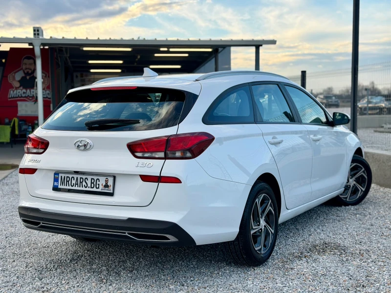 Hyundai I30  1.6 CRDi / НАВИ / КАМЕРА , снимка 6 - Автомобили и джипове - 53506044