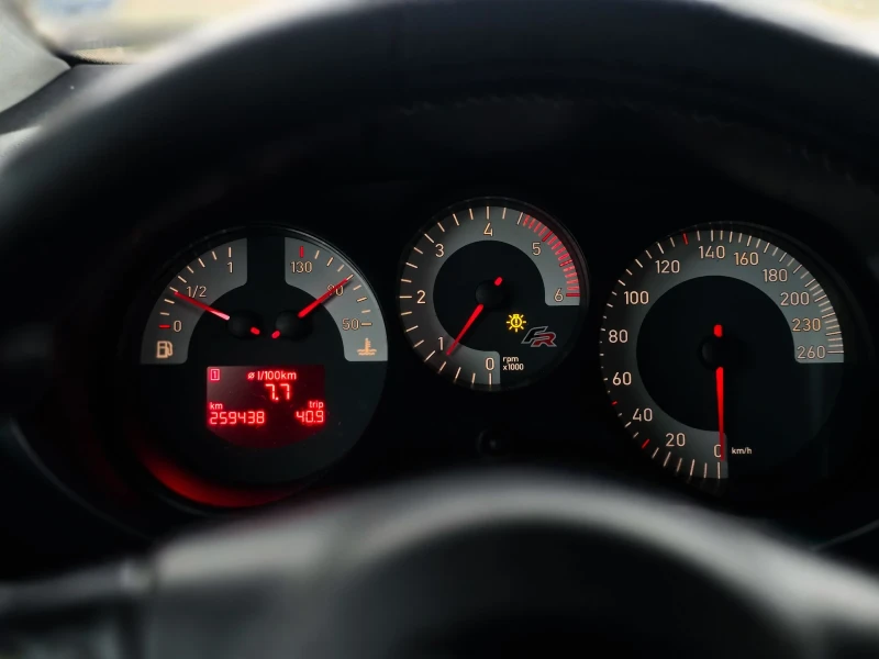 Seat Leon 2.0tdi, снимка 7 - Автомобили и джипове - 53538031