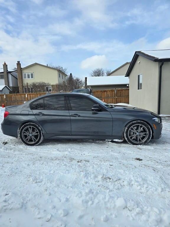 BMW 330 * xDrive * M-Pack* 360 камери* ПОДГРЕВИ* , снимка 3 - Автомобили и джипове - 53379262