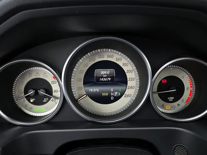 Mercedes-Benz E 220 | Mobile.bg � ����������� 8