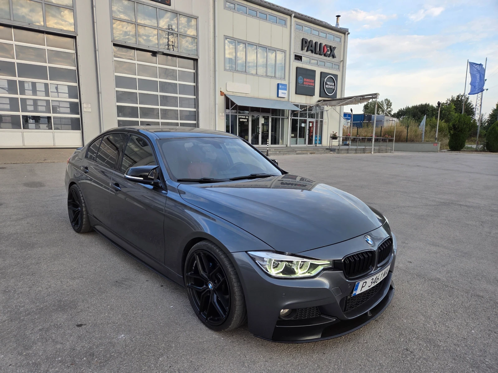 BMW 330, снимка 1