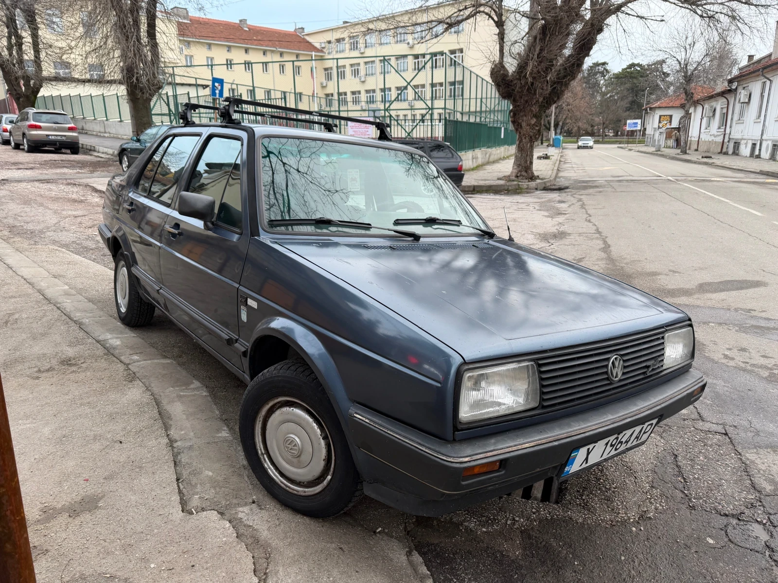 VW Jetta 1.3, снимка 1