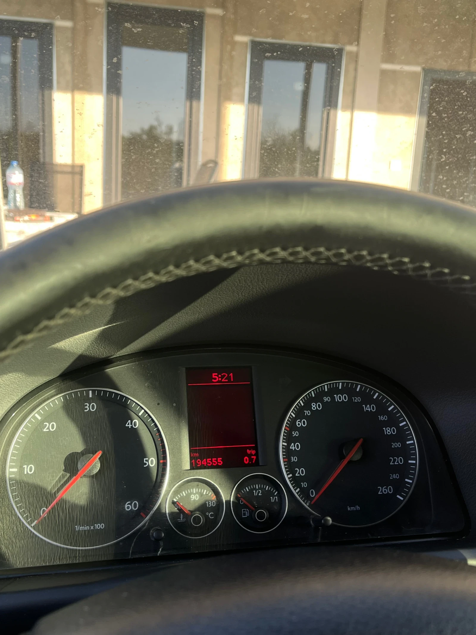 VW Touran 2.0TDI 140К.С  - изображение 7
