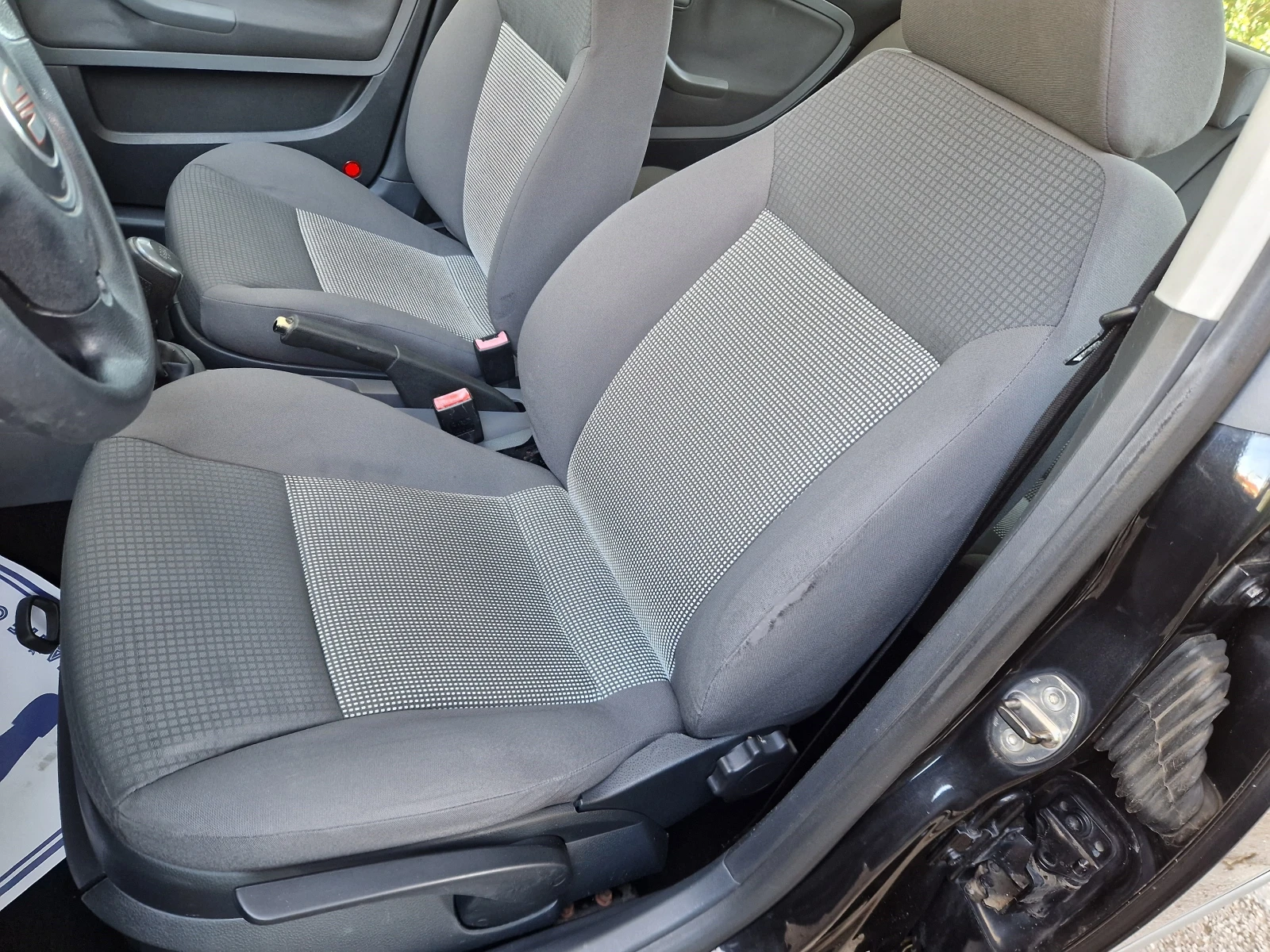 Seat Ibiza 1.4i Климатроник  - изображение 6