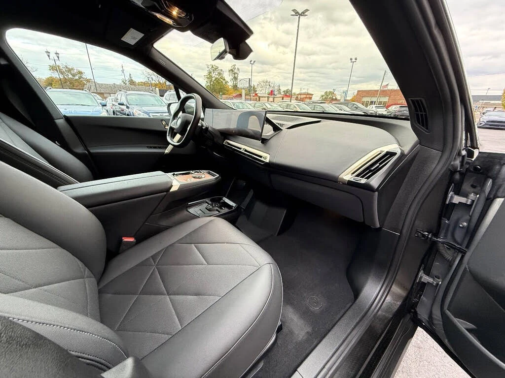 BMW iX xDrive50 | Mobile.bg � ����������� 14