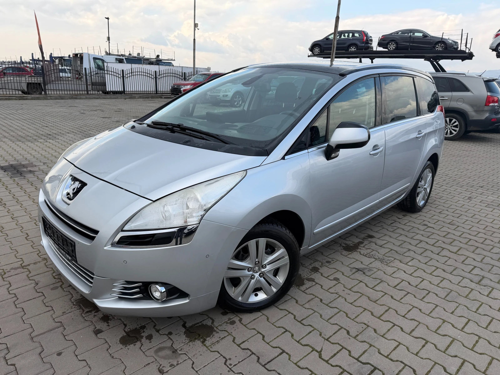 Peugeot 5008 2.0HDI 6+ 1 NAVI/PANPORAMA EURO 5