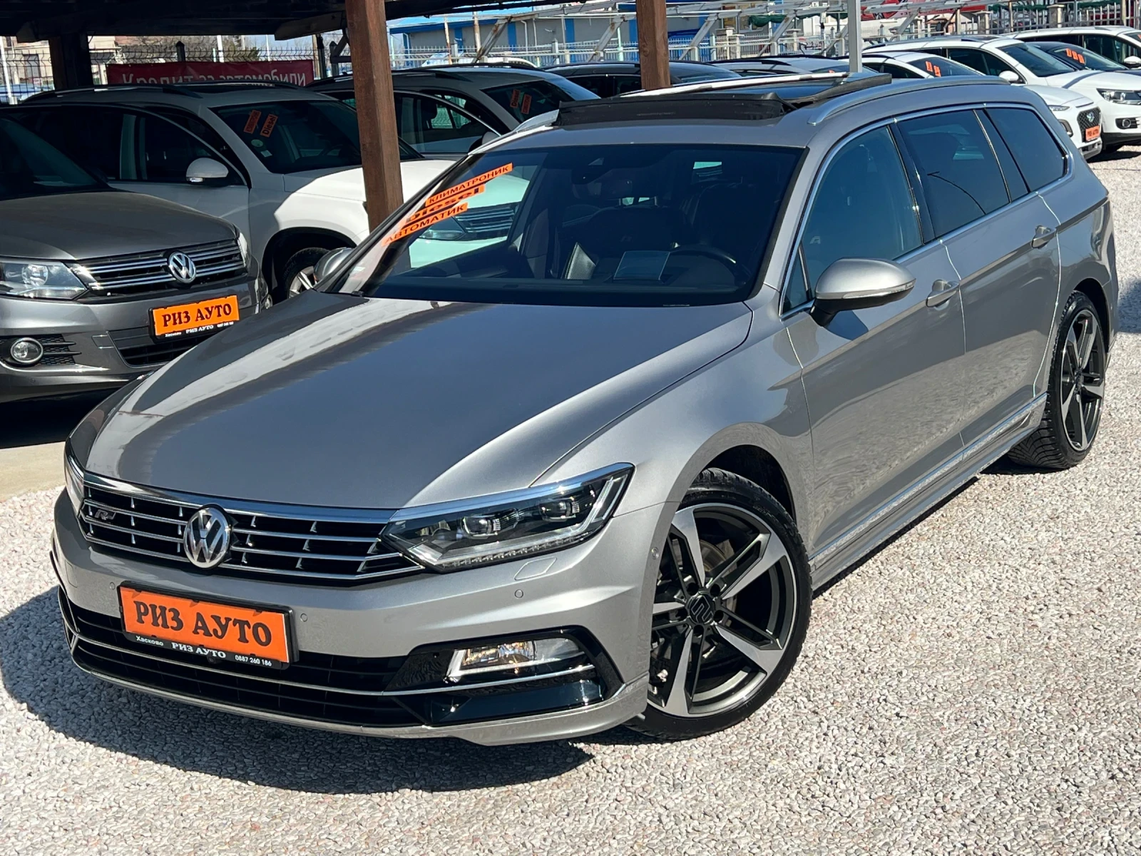 VW Passat 2.0TDI* R-LINE* FULL* PANORAMA* HEAD UP* DIGITAL* , снимка 5 - Автомобили и джипове - 53746456