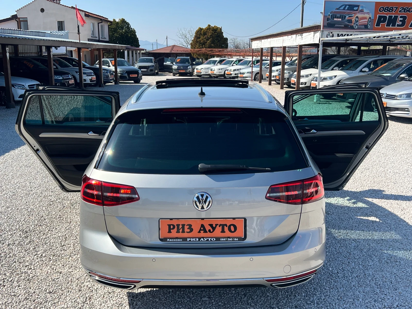 VW Passat 2.0TDI* R-LINE* FULL* PANORAMA* HEAD UP* DIGITAL* , снимка 13 - Автомобили и джипове - 53746456