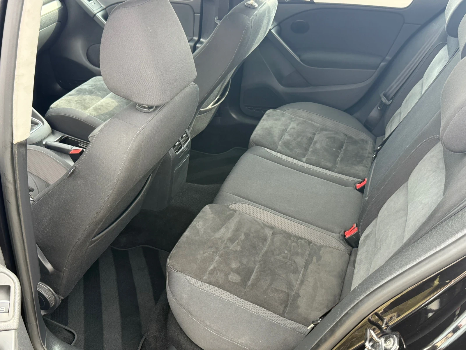 VW Golf 2.0TDI 140к.с ГЕРМАНИЯ, снимка 8 - Автомобили и джипове - 53892510