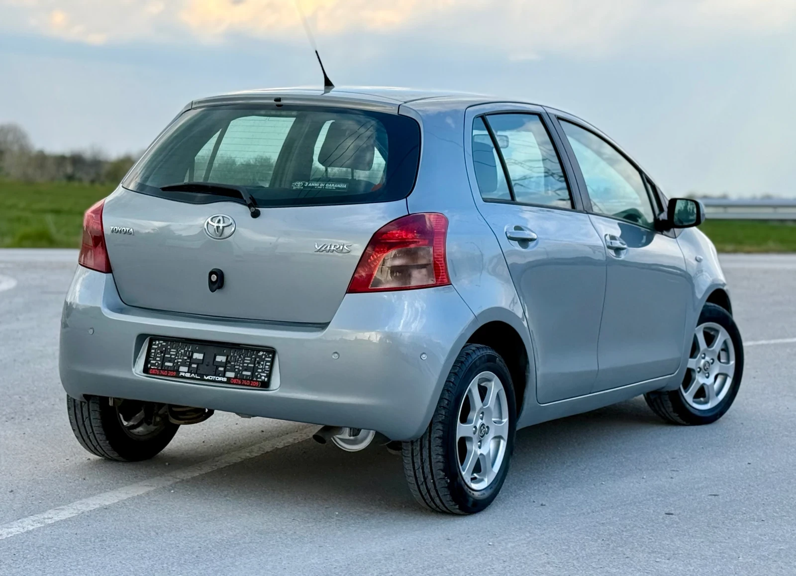 Toyota Yaris 1.33vvt-i АВТОМАТИК, снимка 14 - Автомобили и джипове - 54241757