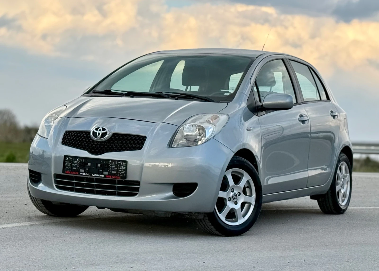 Toyota Yaris 1.33vvt-i АВТОМАТИК
