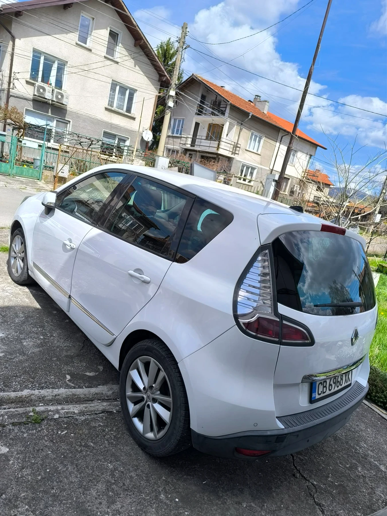 Renault Scenic, снимка 2 - Автомобили и джипове - 54309228