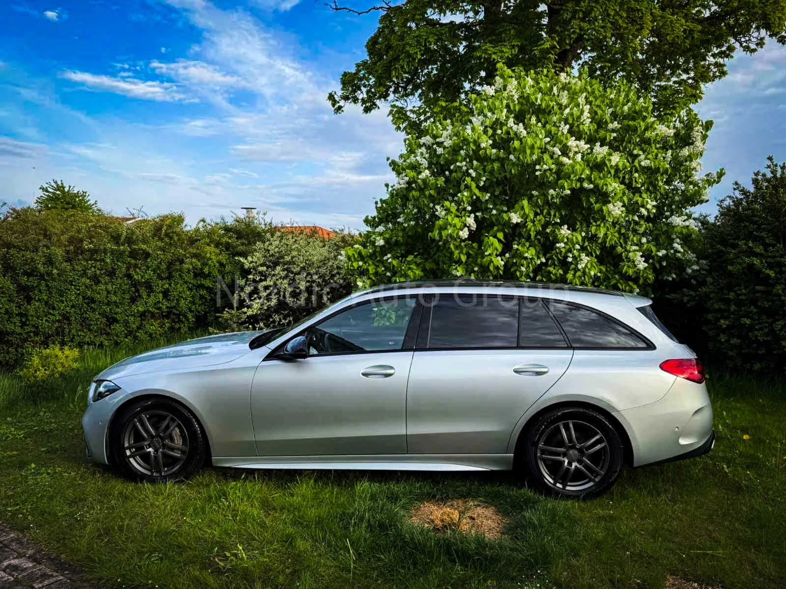 Mercedes-Benz C 220 D AMG Line Night Edition, снимка 3 - Автомобили и джипове - 54425642