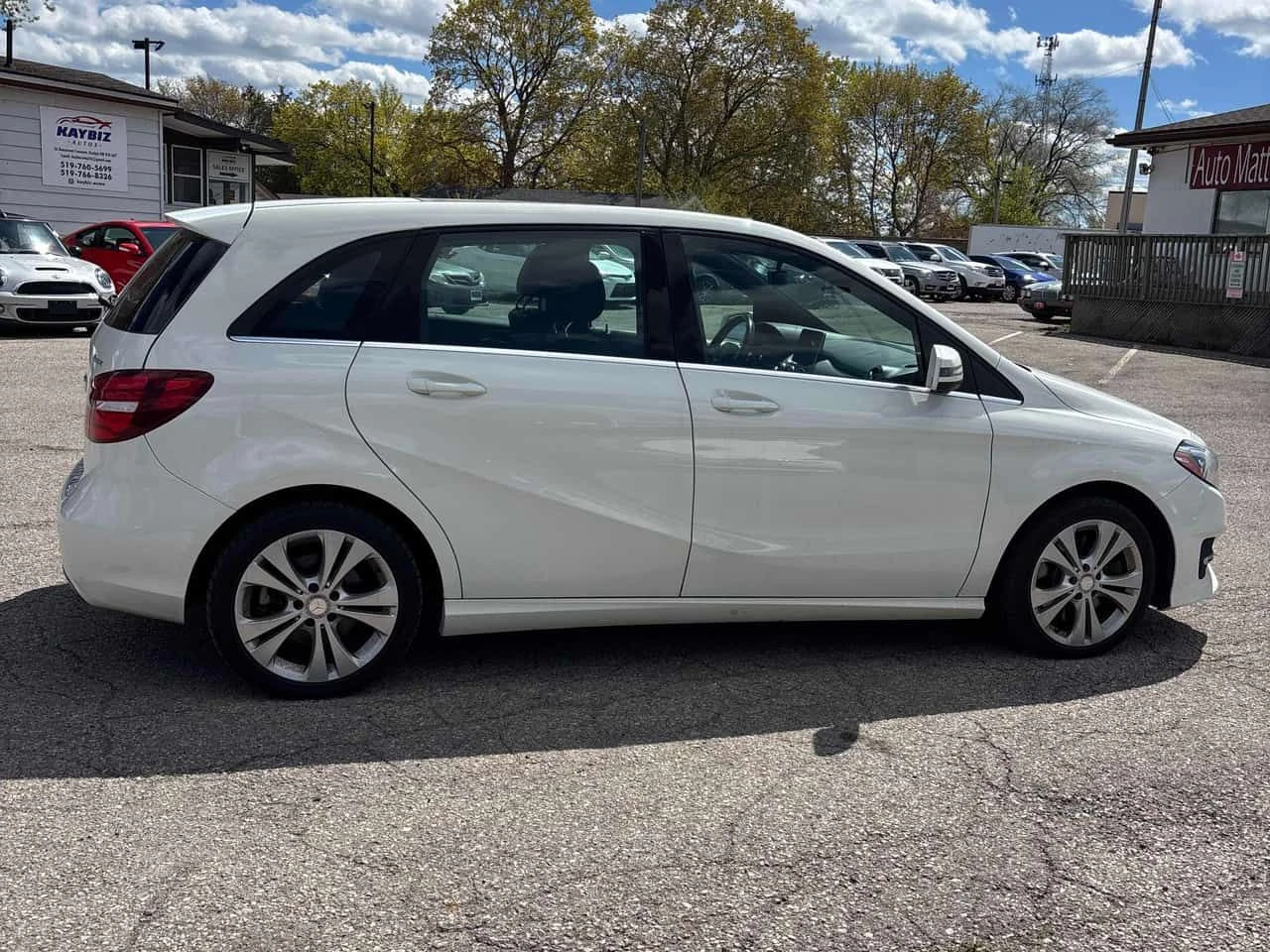 Mercedes-Benz B 250 Sports Tourer| ПАНОРАМА| ПОДГРЕВИ| CARFAX, снимка 5 - Автомобили и джипове - 54694102