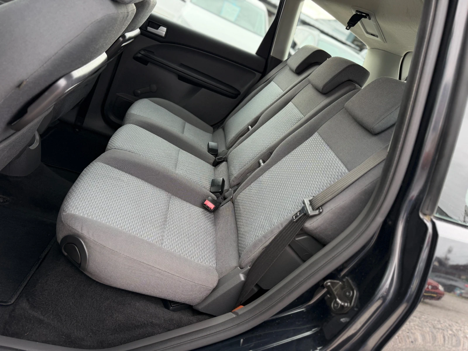 Ford C-max 1.6i 101кс КЛИМАТИК, снимка 12 - Автомобили и джипове - 54748638