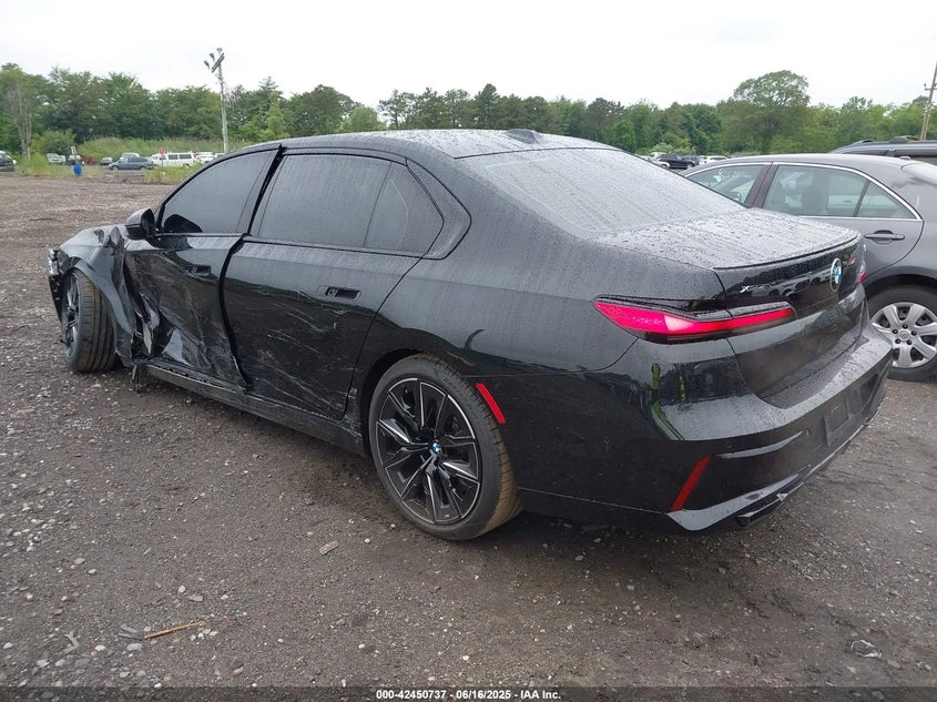 BMW 760 4.4l I xDrive, снимка 3 - Автомобили и джипове - 54756198