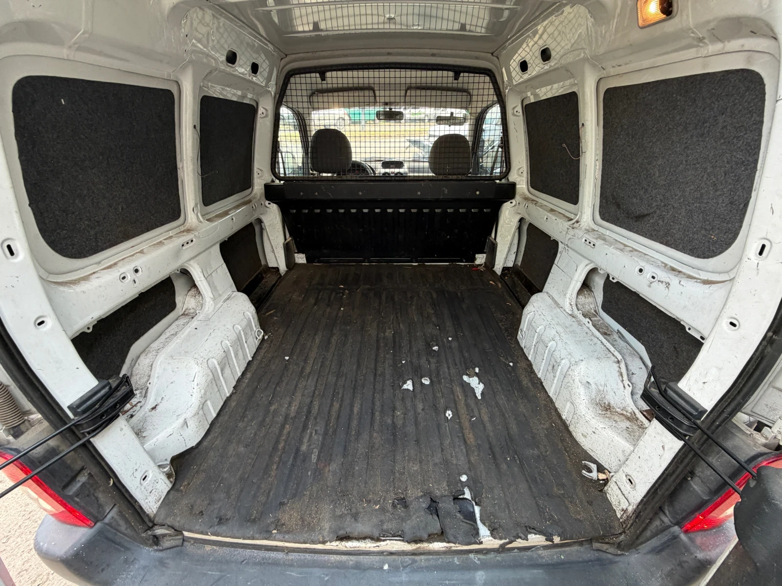 Citroen Berlingo 1.6HDI, снимка 7 - Автомобили и джипове - 55400891