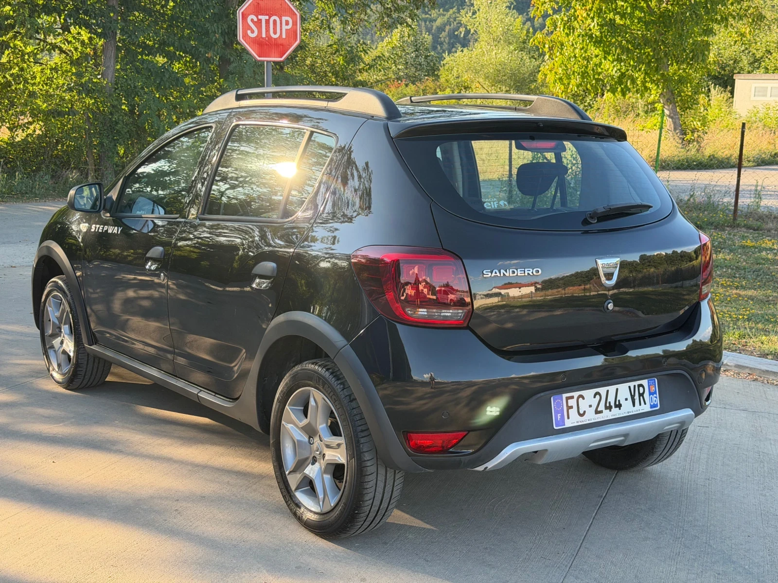 Dacia Sandero 1.5blue dCi* STEPWAY, снимка 6 - Автомобили и джипове - 55428761