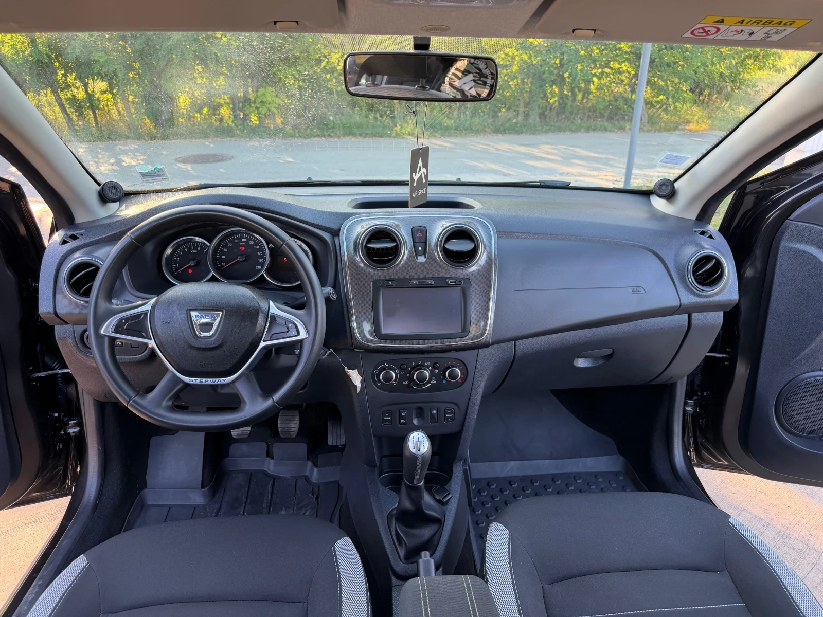 Dacia Sandero 1.5blue dCi* STEPWAY, снимка 8 - Автомобили и джипове - 55428761