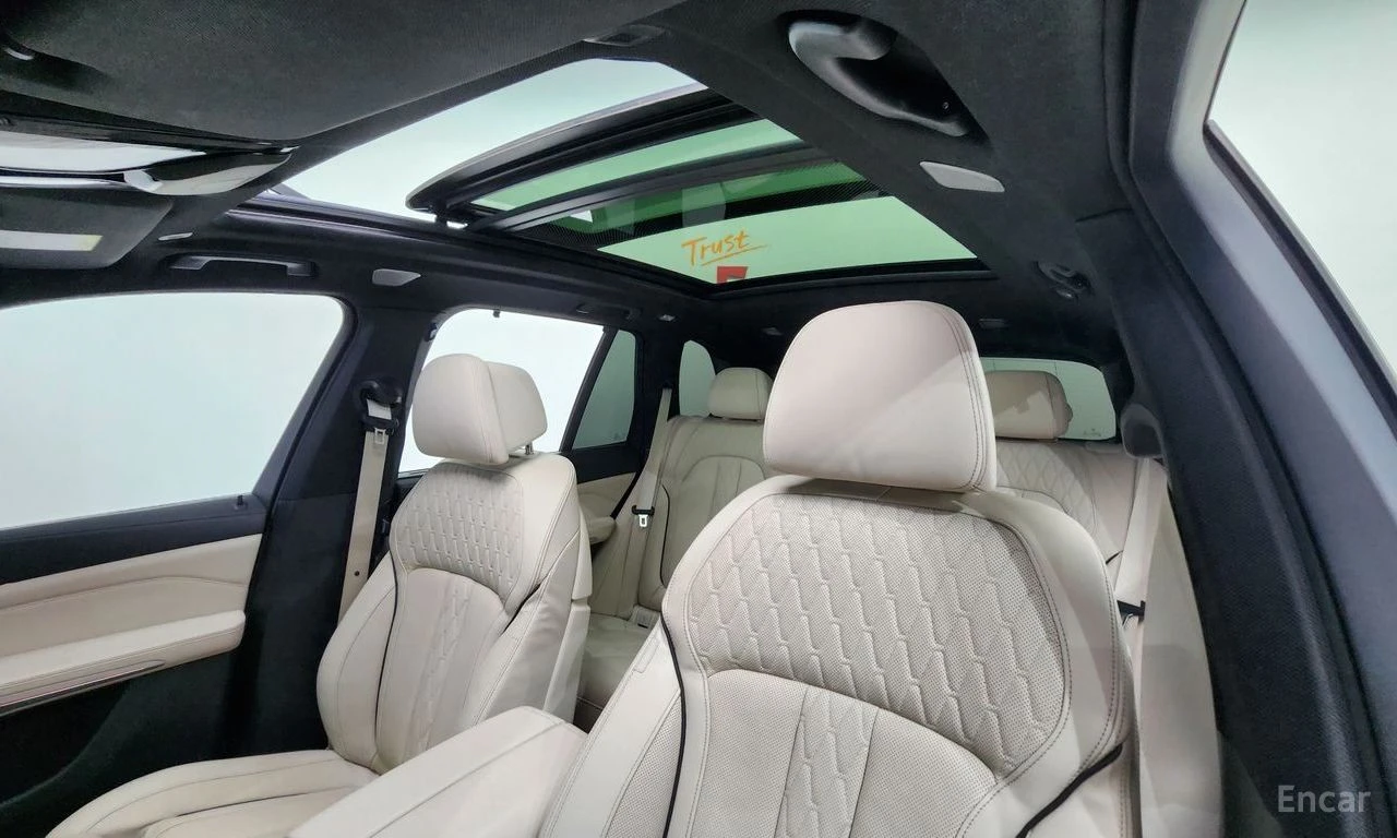 BMW X5M ОБДУХВАНЕ * ДИСТРОНИК * HEAD-UP * ЛАЗЕРИ, снимка 13 - Автомобили и джипове - 55452378