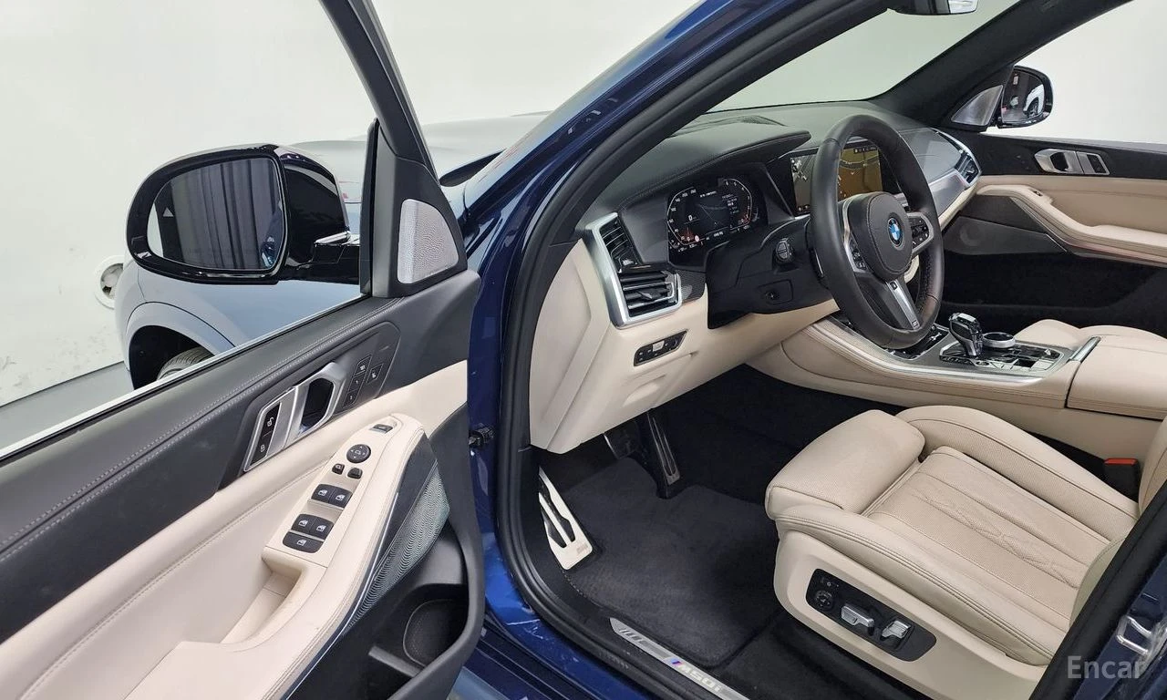 BMW X5M ОБДУХВАНЕ * ДИСТРОНИК * HEAD-UP * ЛАЗЕРИ, снимка 14 - Автомобили и джипове - 55452378