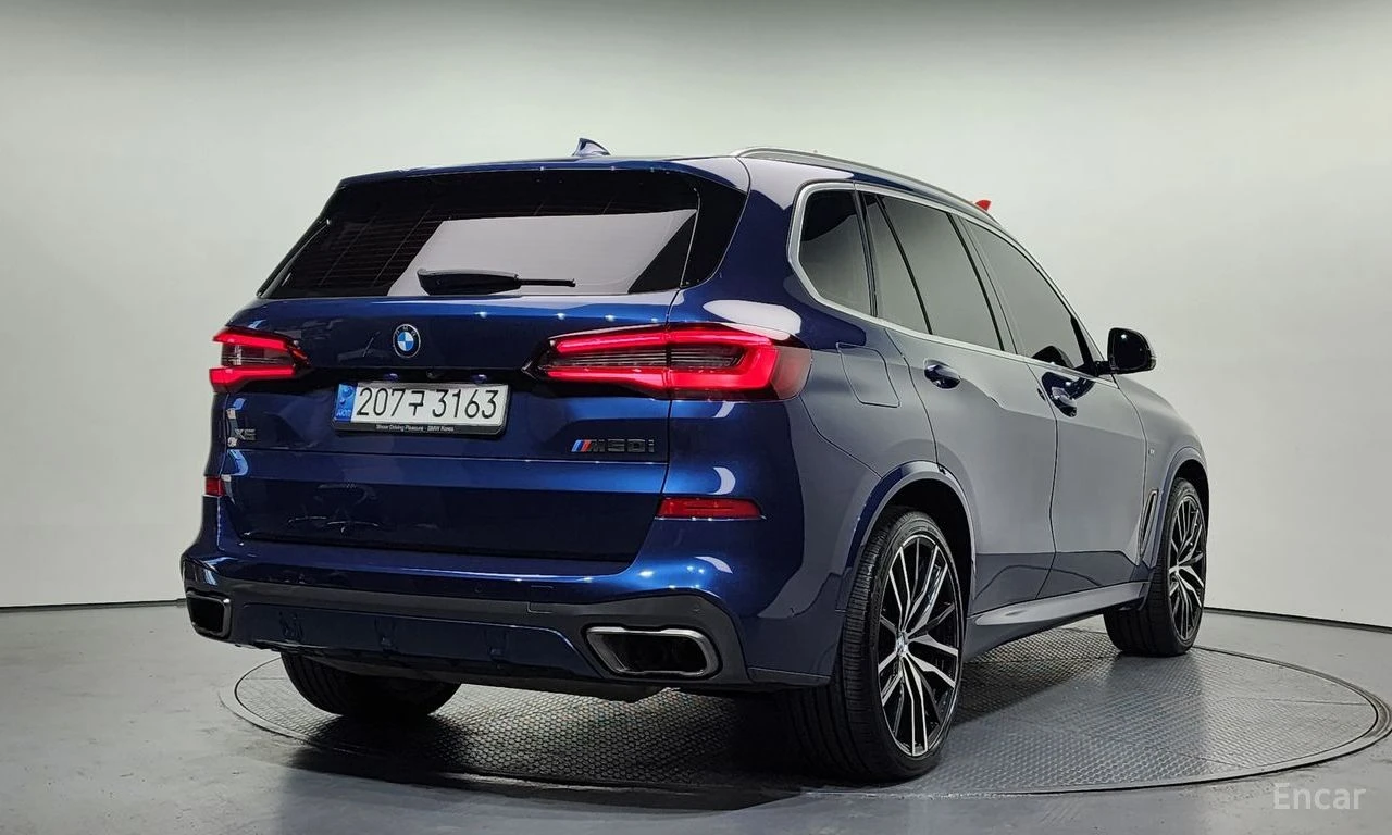 BMW X5M ОБДУХВАНЕ * ДИСТРОНИК * HEAD-UP * ЛАЗЕРИ, снимка 3 - Автомобили и джипове - 55452378