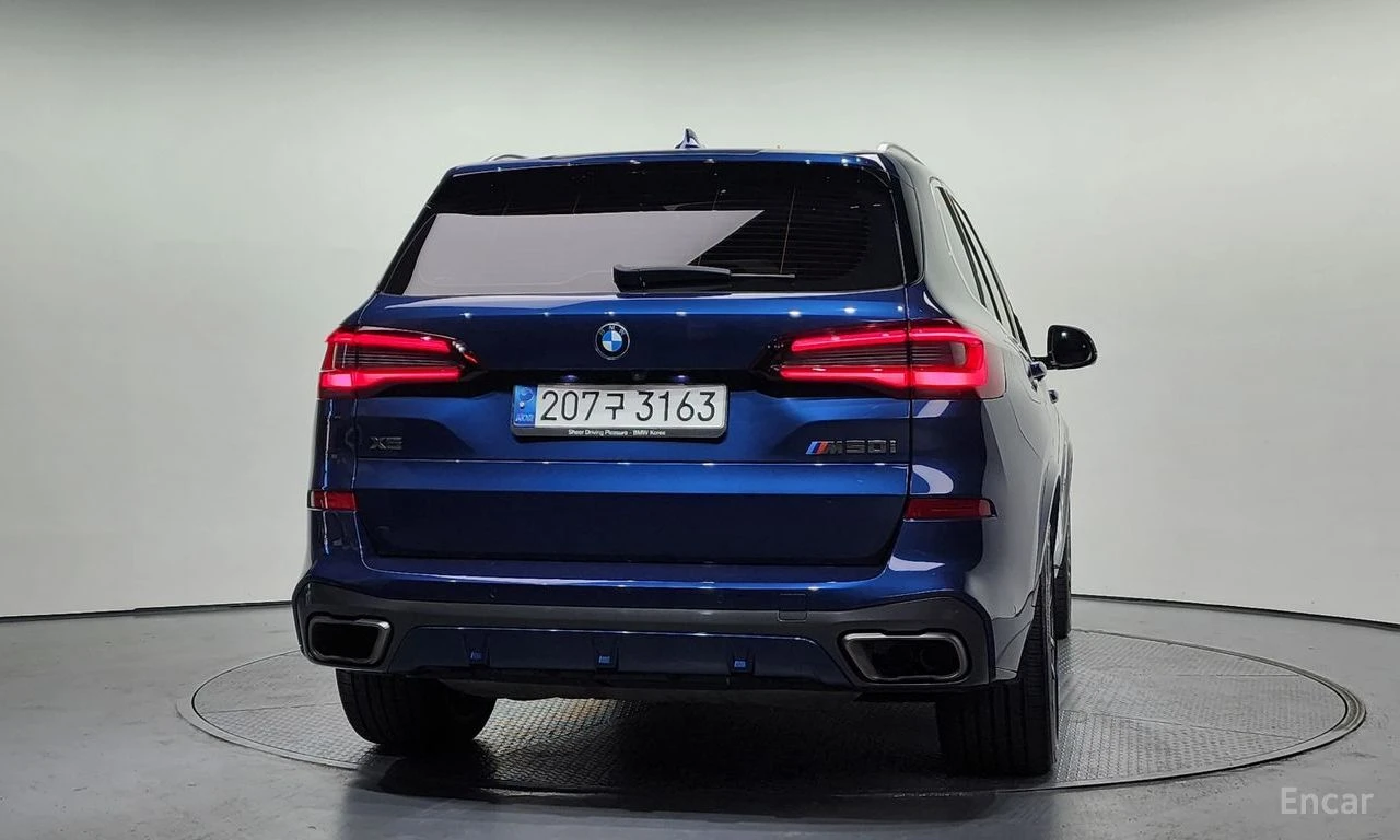 BMW X5M ОБДУХВАНЕ * ДИСТРОНИК * HEAD-UP * ЛАЗЕРИ, снимка 5 - Автомобили и джипове - 55452378