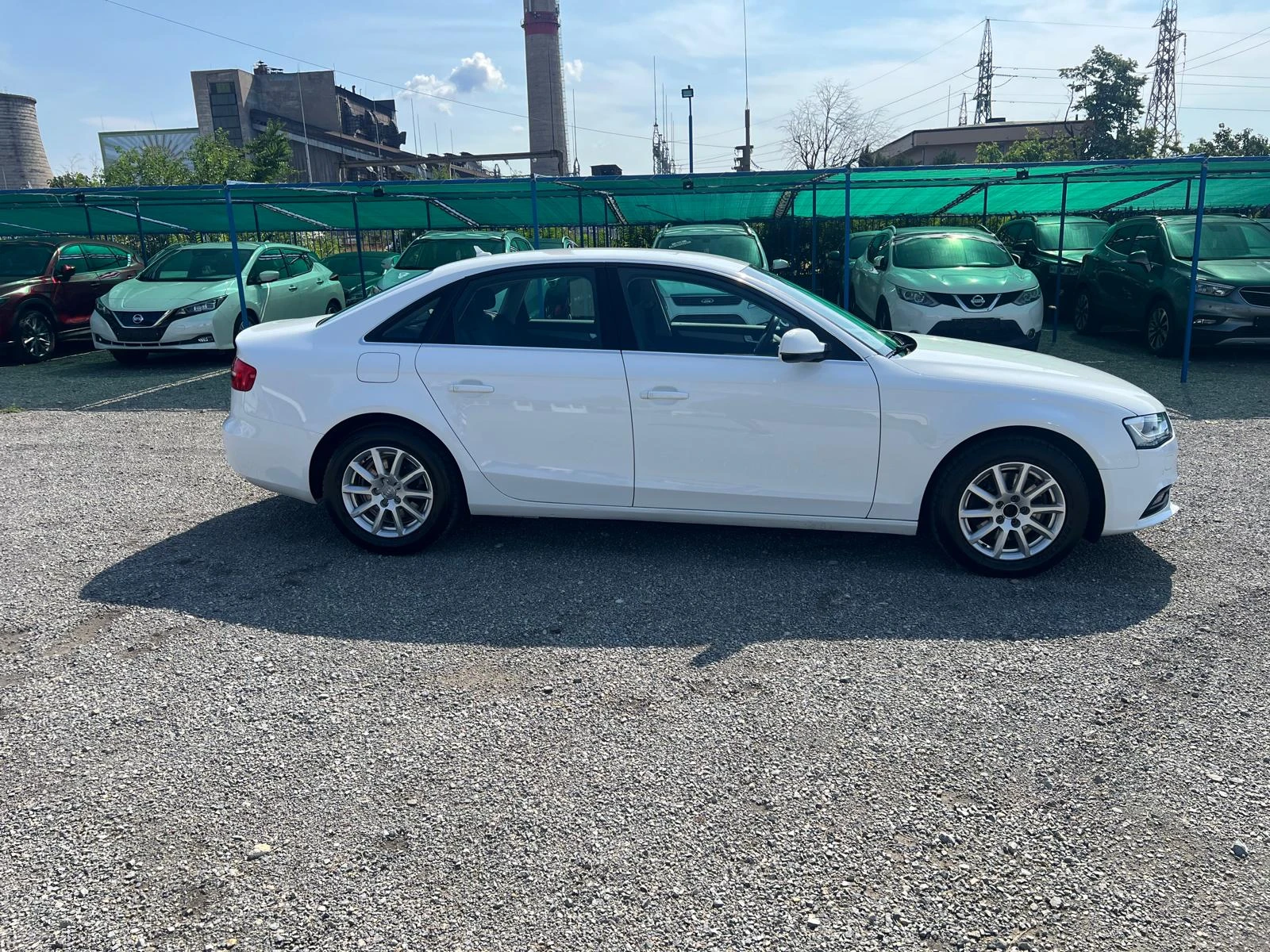 Audi A4 2, 0TDi 177к.с. АВТОМАТ НАВИ КСЕНОН, снимка 4 - Автомобили и джипове - 55471305