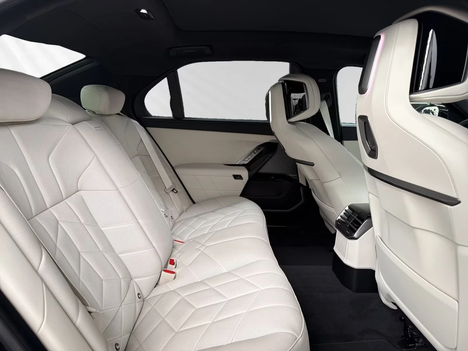 BMW 740 i xDrive/M SPORT PRO/3D HEAD UP/ICONIC GLOW/PANO | Mobile.bg � ����������� 16