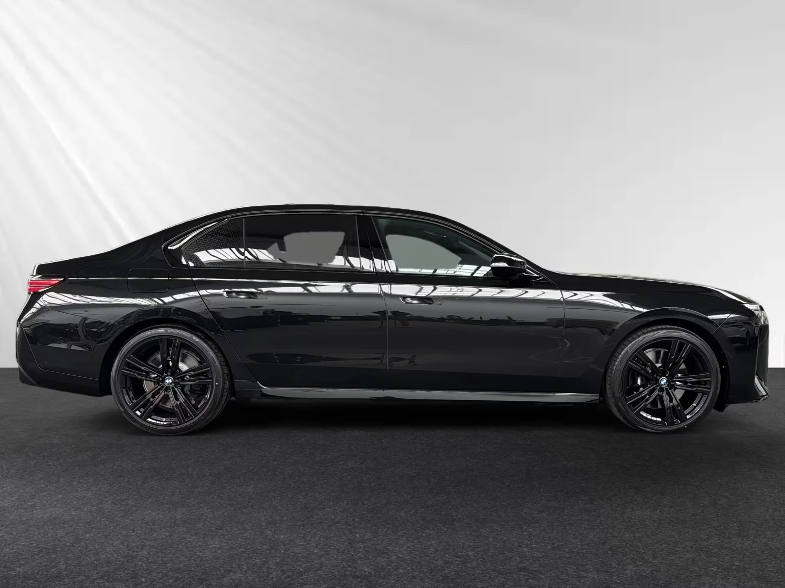 BMW 740 i xDrive/M SPORT PRO/3D HEAD UP/ICONIC GLOW/PANO | Mobile.bg � ����������� 2