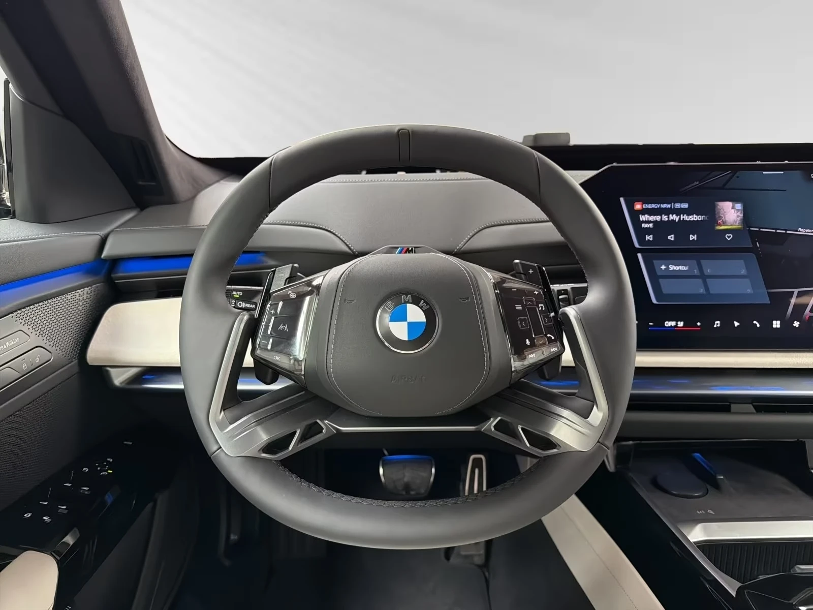 BMW 740 i xDrive/M SPORT PRO/3D HEAD UP/ICONIC GLOW/PANO | Mobile.bg � ����������� 8