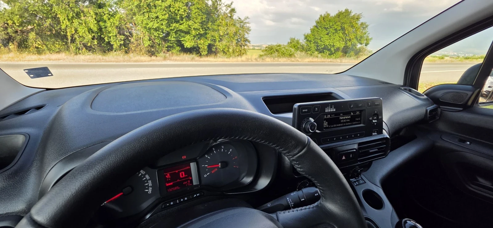 Citroen Berlingo 1.5 Hdi-Maxi, снимка 12 - Автомобили и джипове - 55661950