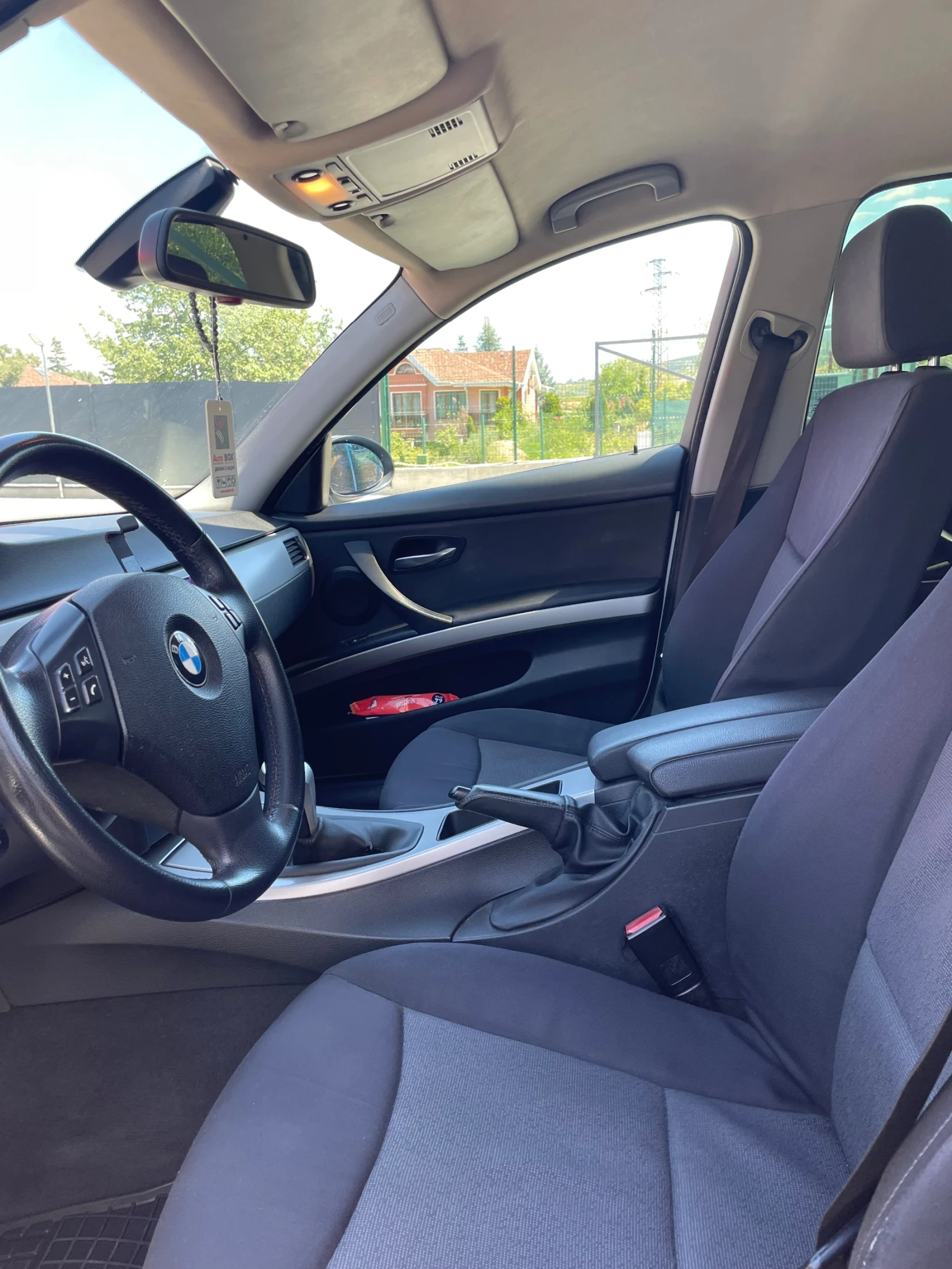 BMW 320, снимка 10 - Автомобили и джипове - 55672506