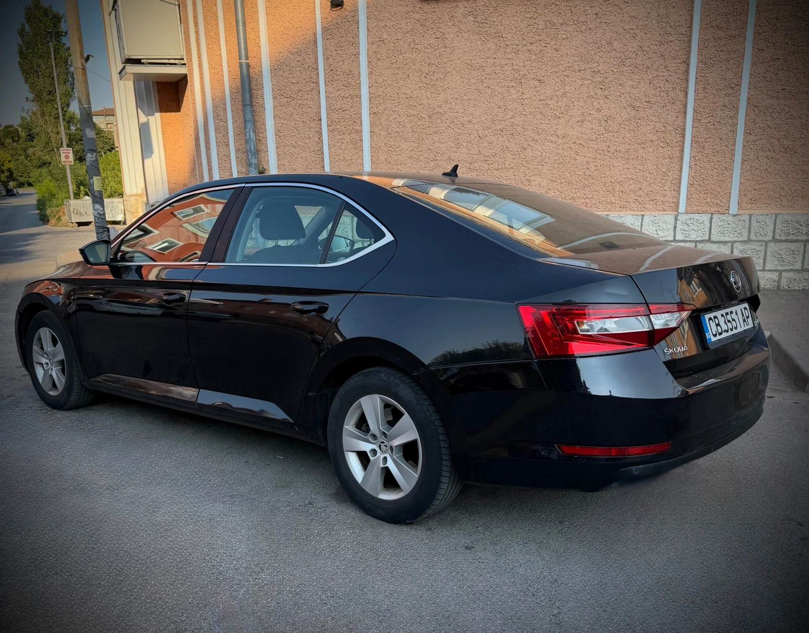 Skoda Superb, снимка 4 - Автомобили и джипове - 55774293