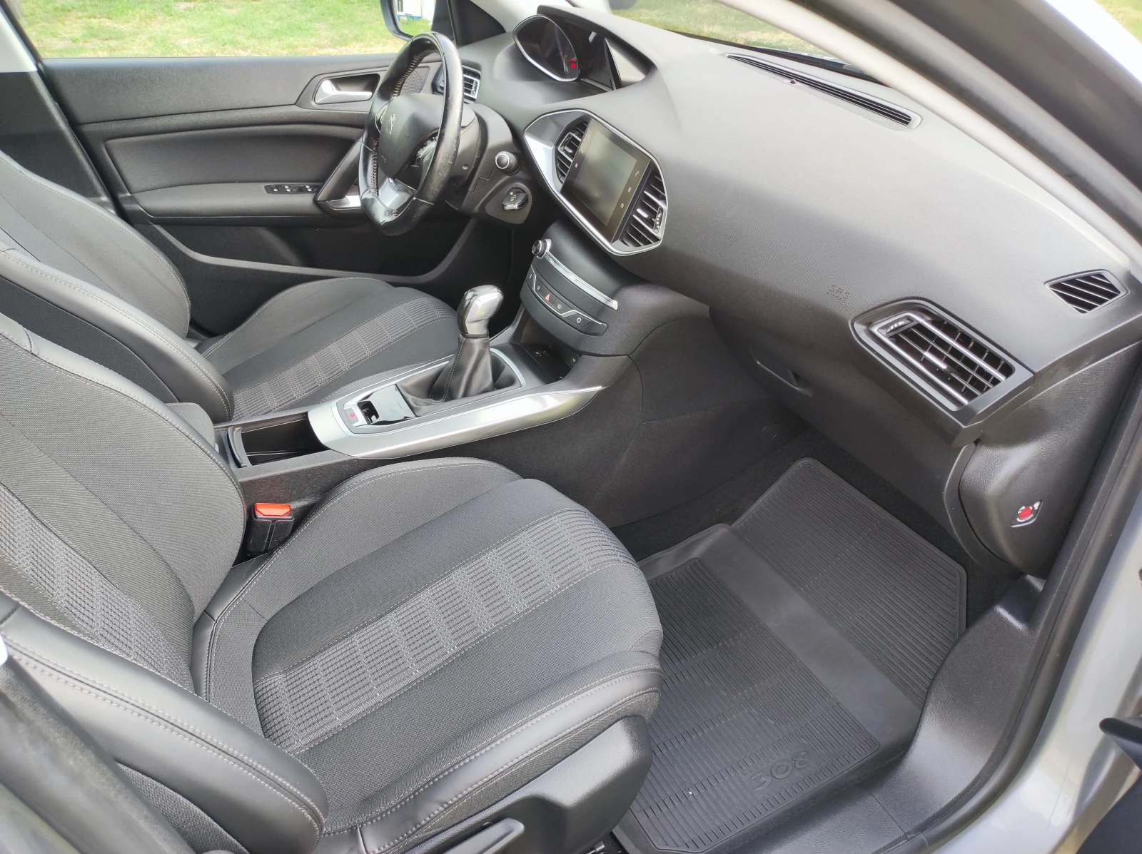 Peugeot 308 Facelift 1.6HDi 99к.с. евро6 184000км, снимка 8 - Автомобили и джипове - 55951449