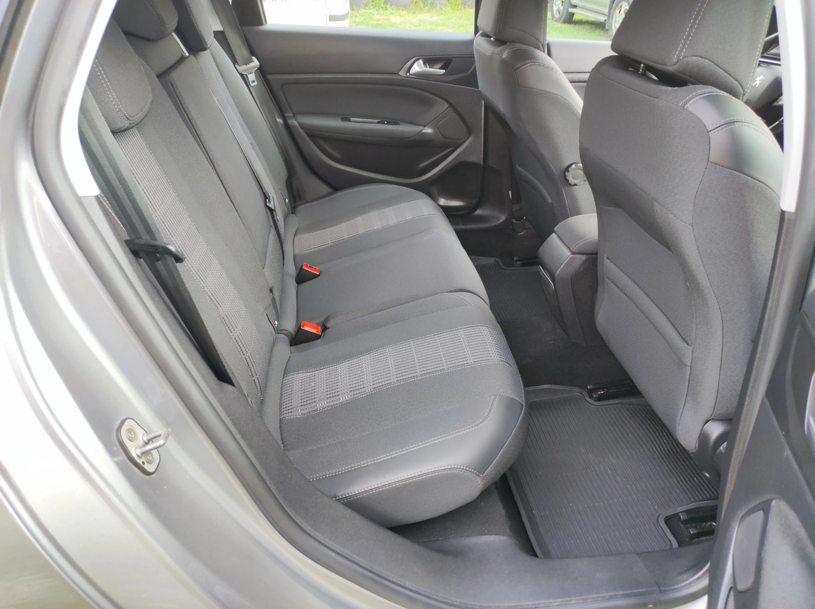 Peugeot 308 Facelift 1.6HDi 99к.с. евро6 184000км, снимка 9 - Автомобили и джипове - 55951449