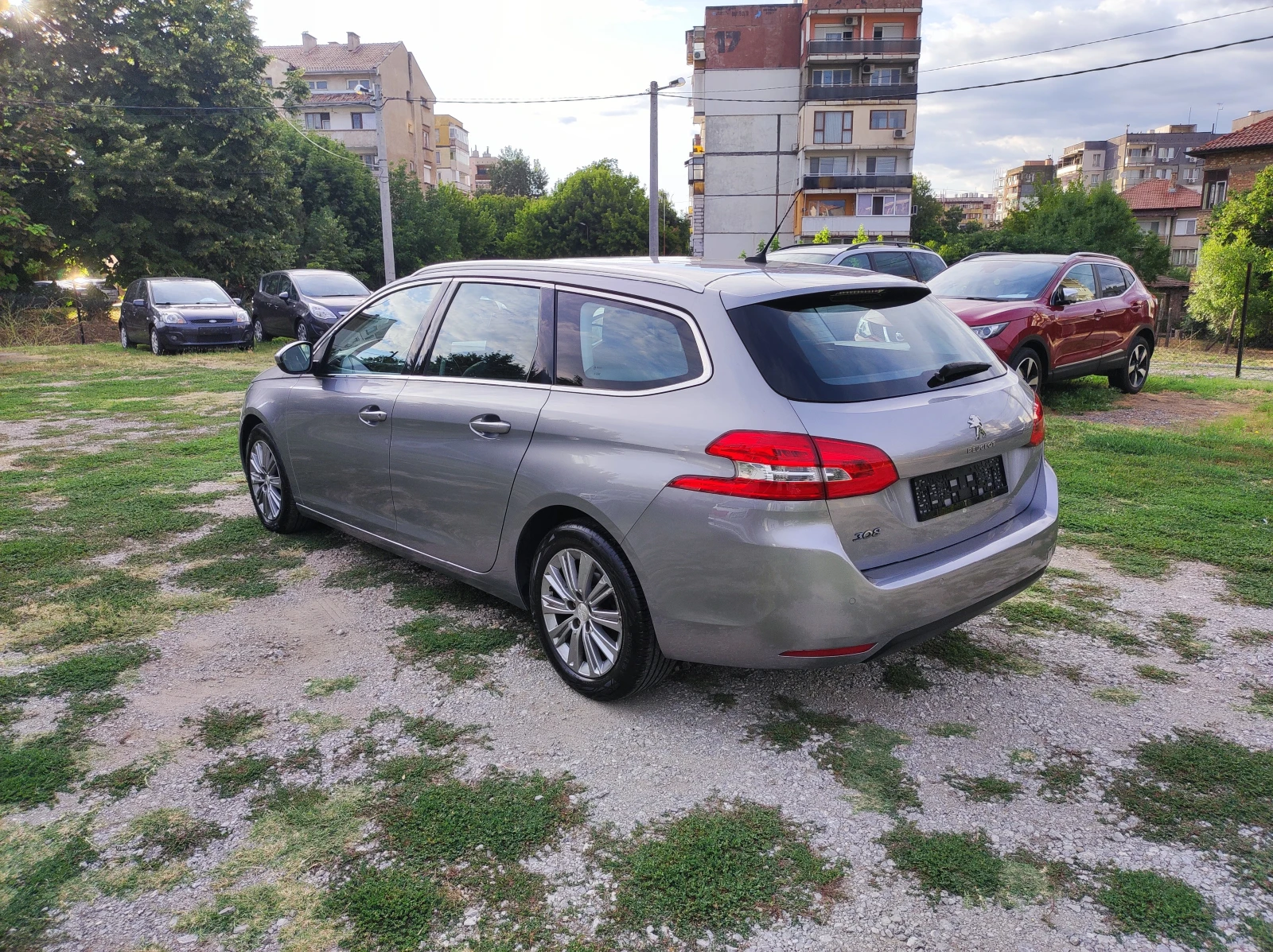 Peugeot 308 Facelift 1.6HDi 99к.с. евро6 184000км, снимка 3 - Автомобили и джипове - 55951449