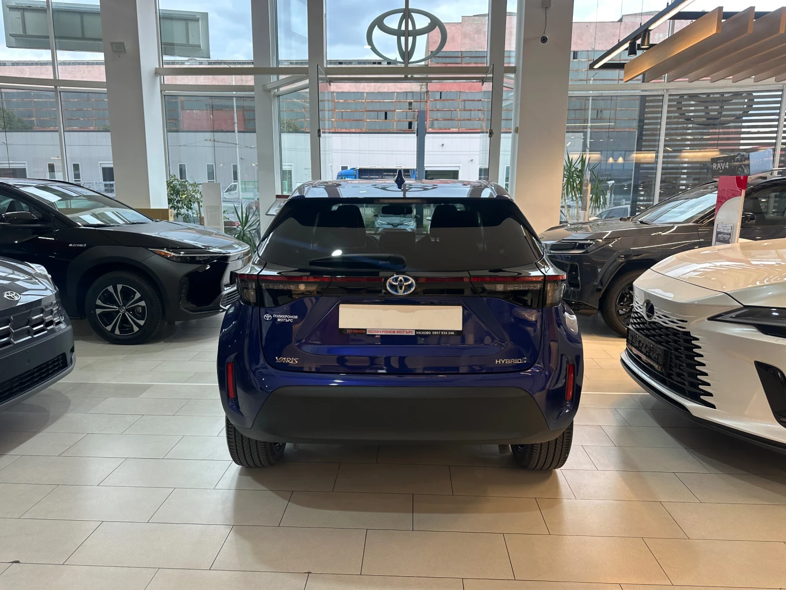 Toyota Yaris Cross Chic, снимка 4 - Автомобили и джипове - 56314917