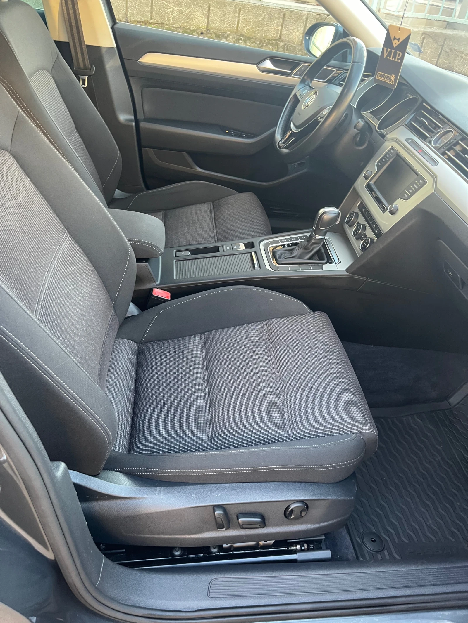 VW Passat, снимка 7 - Автомобили и джипове - 56375422