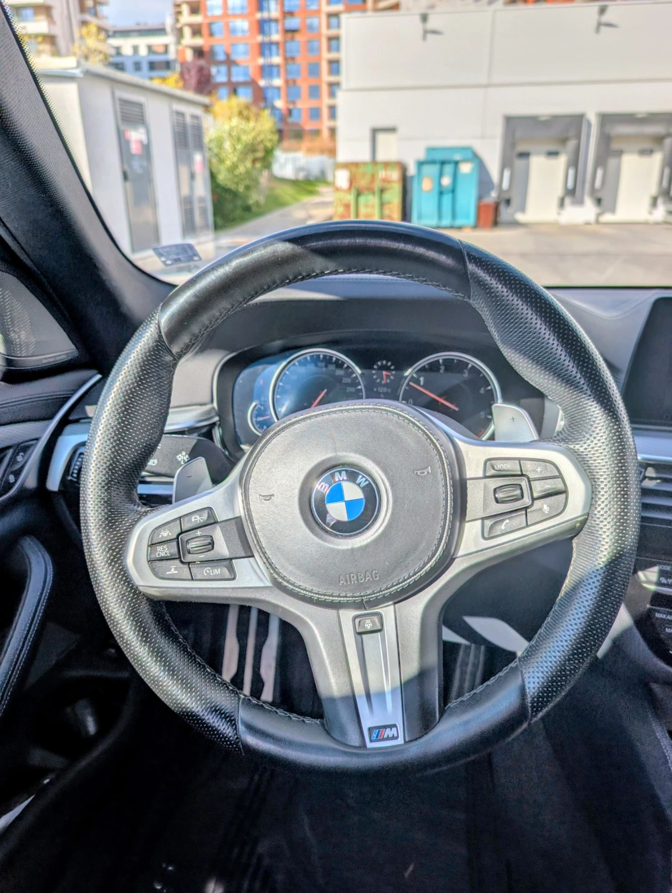 BMW 530 G31 Xdrive , снимка 11 - Автомобили и джипове - 56543935