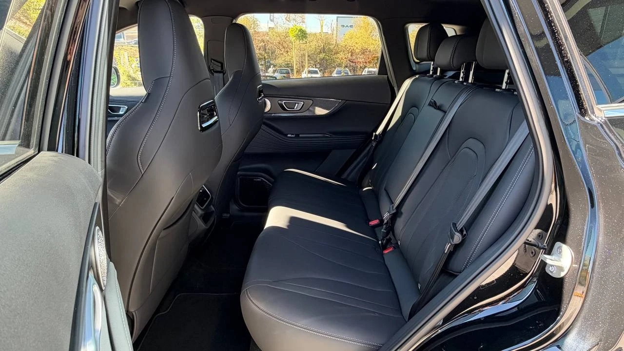 EBRO s700 = Luxury = 1.5 TGDI PHEV ������ | Mobile.bg � ����������� 16
