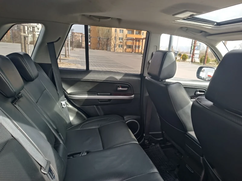 Suzuki Grand vitara, снимка 14 - Автомобили и джипове - 51957793
