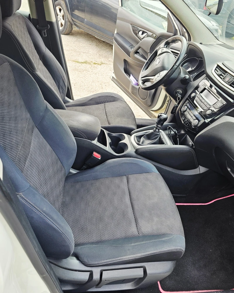 Nissan Qashqai 1.5 dci, снимка 10 - Автомобили и джипове - 51775451